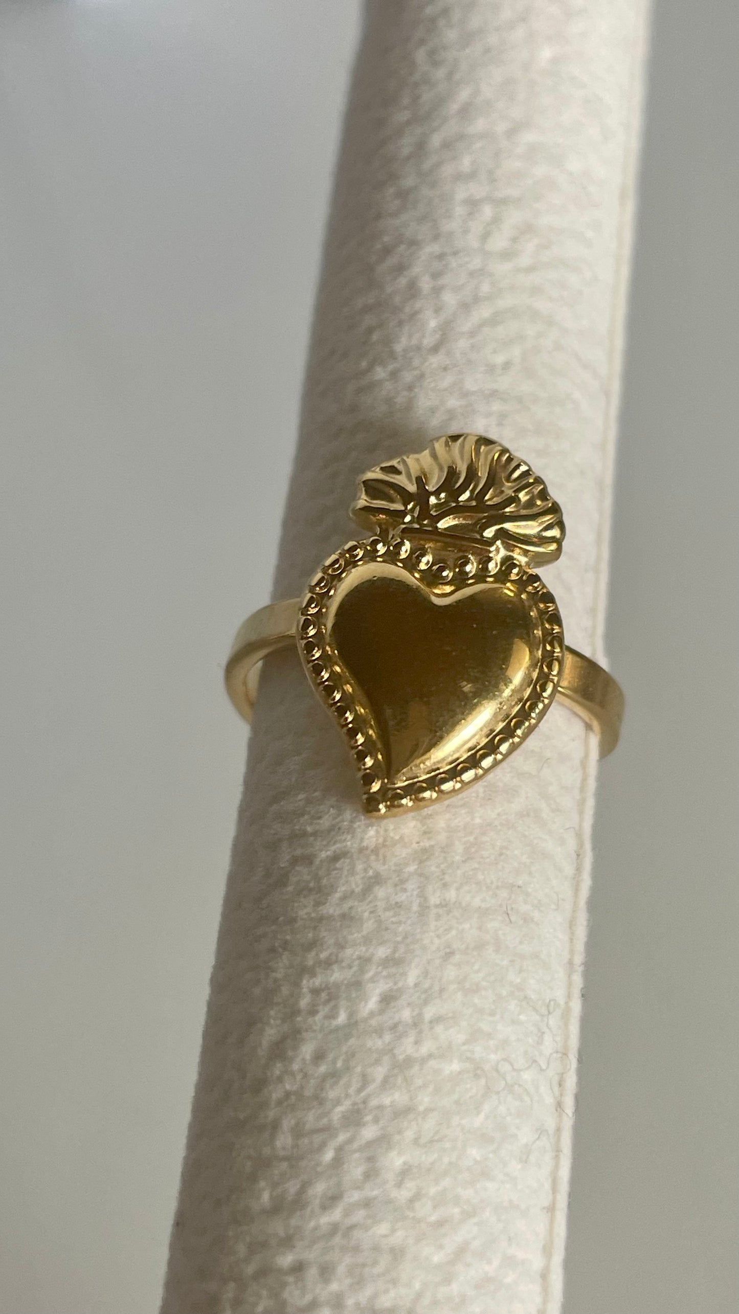 Anello cuore sacro